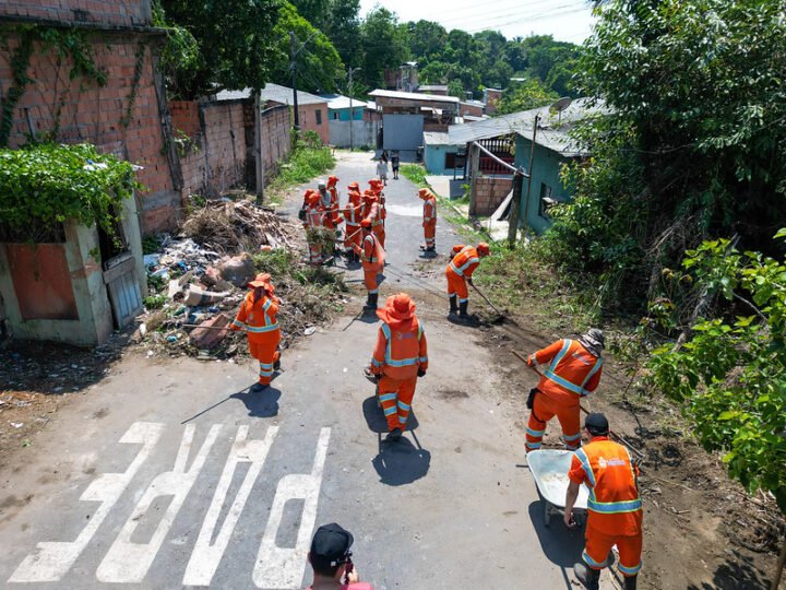 Prefeitura intensifica serviços de limpeza e conscientização na zona Leste de Manaus