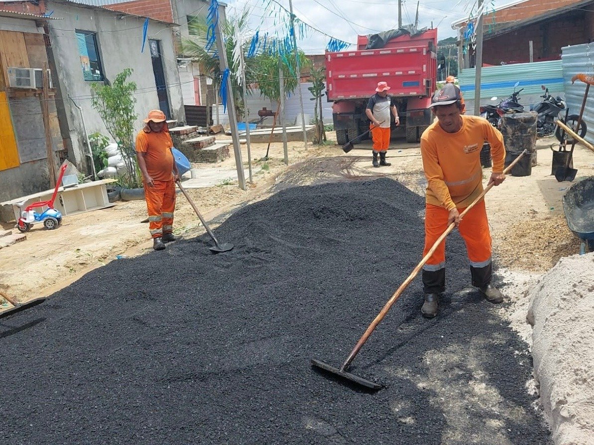 Prefeitura de Manaus recapeia rua Cristo Rei e melhora condições de circulação no Nova Cidade
