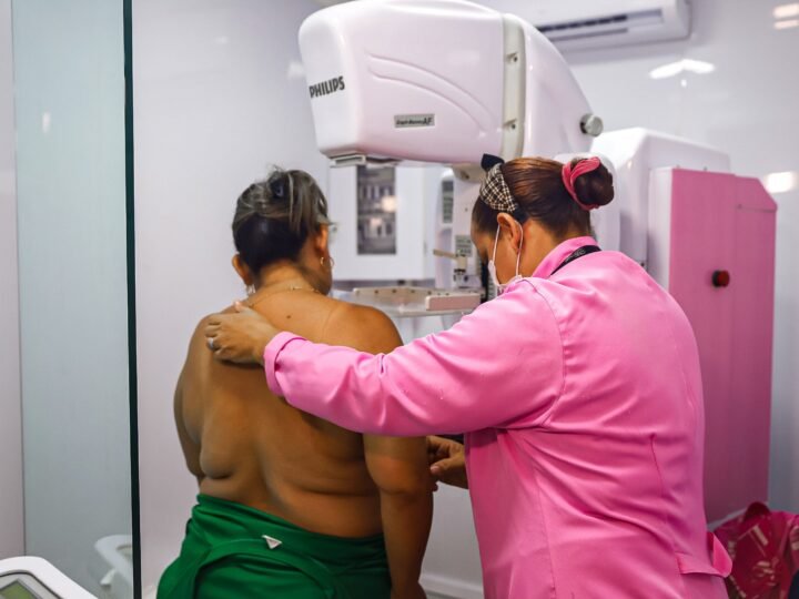 No ‘Outubro Rosa’, Prefeitura de Manaus reforça importância da prevenção e detecção precoce do câncer de mama