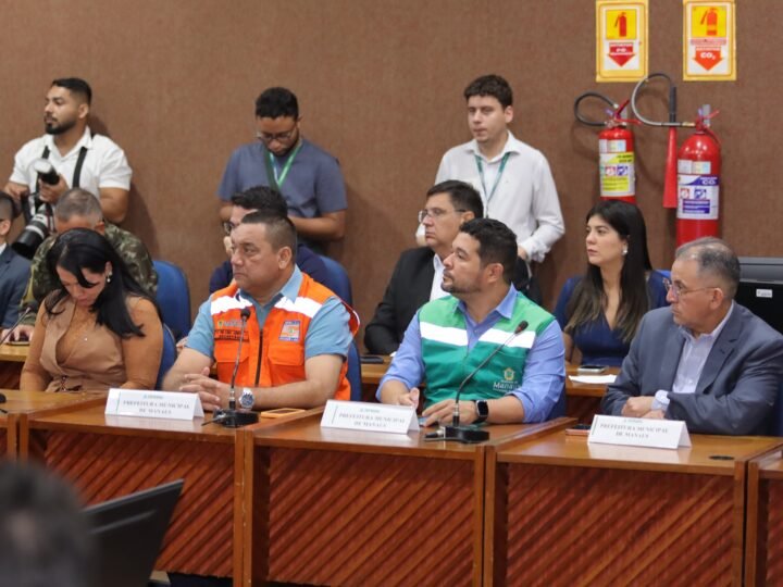 Prefeitura de Manaus participa de reunião com o governo federal para alinhar ação conjunta de combate às queimadas vindas de outros municípios e fumaça que compromete a qualidade do ar na capital